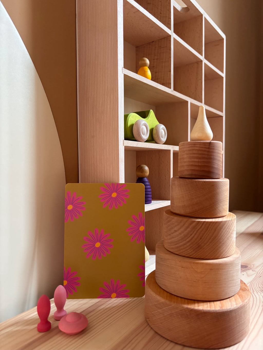 Kaart met bloemen roze okergeel